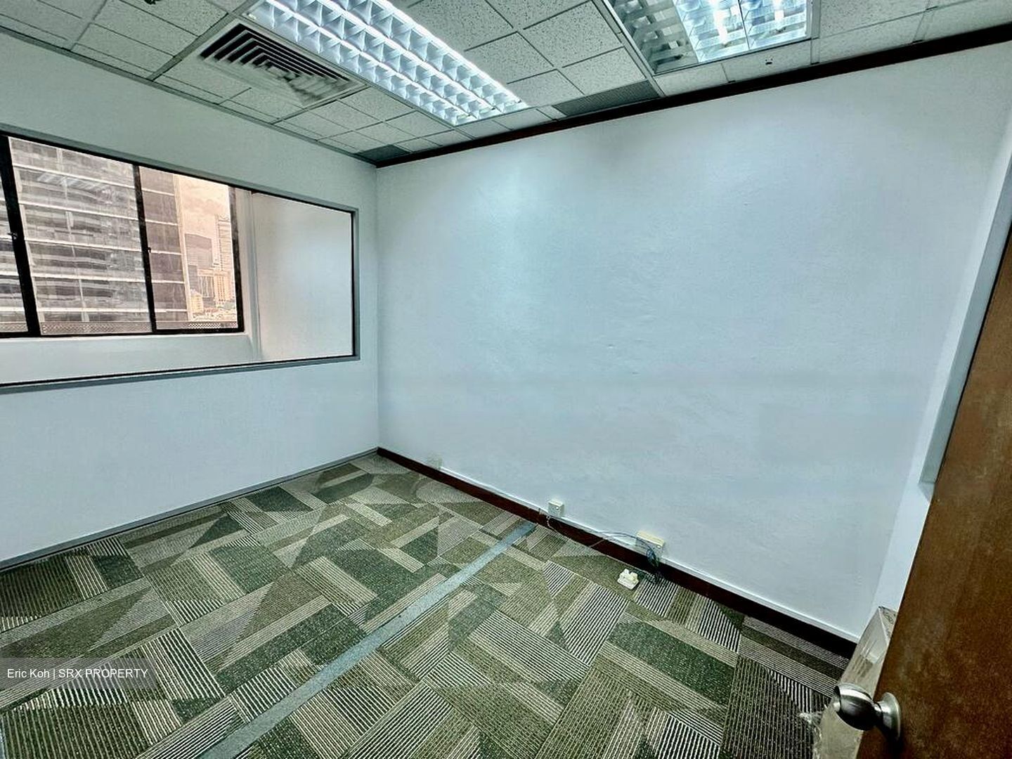 International Plaza (D2), Office #567445941